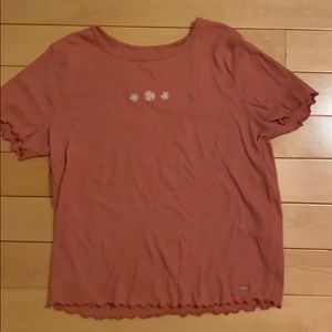 Must-have baby tee pink with flowers.